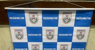 Polícia apreende pistola, munições e drogas no distrito de Barra do Piraí