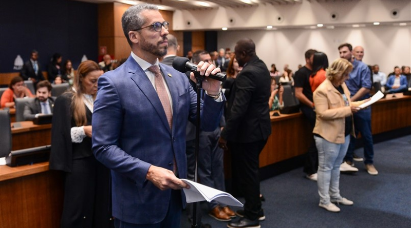 Governo do Estado poderá criar Escola de Música Popular Carioca