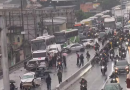 Motorista de ônibus morre ao volante na Via Dutra, no RJ, e arrasta 22 veículos; 10 pessoas se ferem