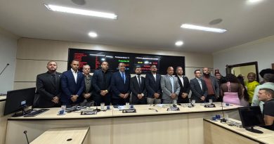 Carlos Januário toma posse como prefeito de Japeri e anuncia auditoria em contratos públicos