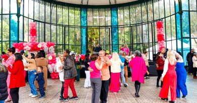 Prefeitura de Petrópolis, APPO e Projeto Maturidade promovem Baile Rosa nesta sexta-feira (16/10), no Palácio de Cristal