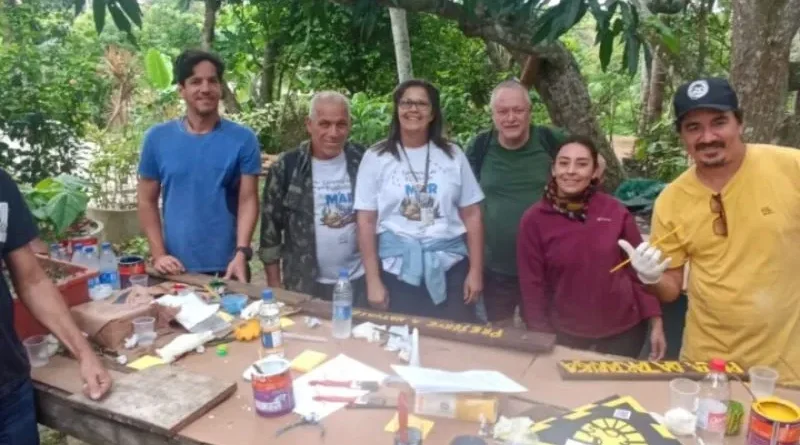 Búzios incentiva a sustentabilidade com oficina comunitária de reaproveitamento de resíduos de decks