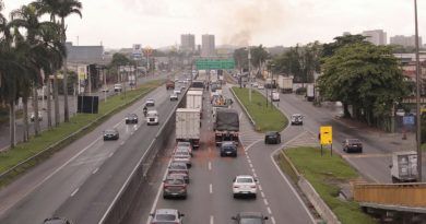 Engavetamento com cinco veículos provoca longo congestionamento na Dutra