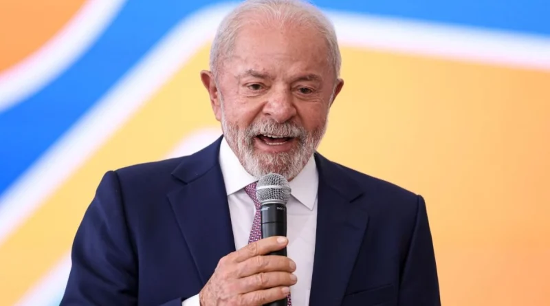 Presidente Lula assina parecer que garante afastamento remunerado a mulheres vítimas de violência doméstica