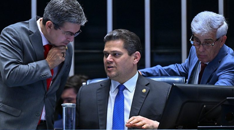 PEC que acaba com escala 6×1 começa a tramitar no Plenário