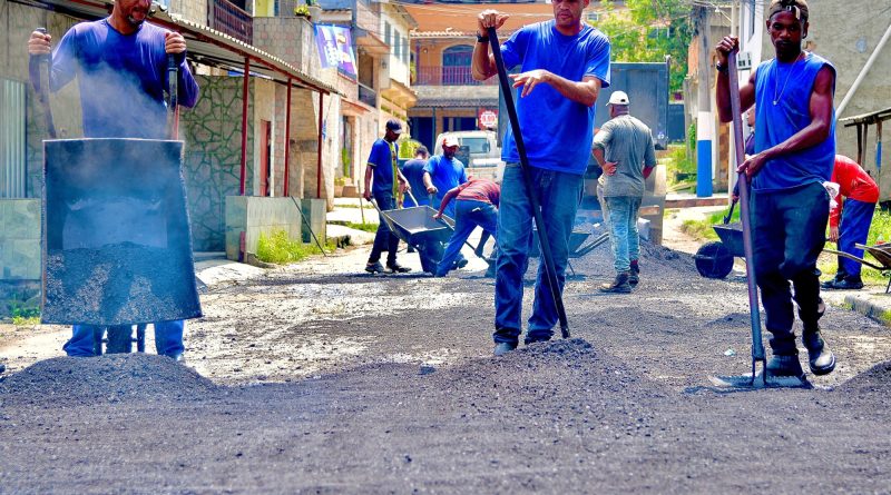 Prefeitura de Belford Roxo asfalta e revitaliza ruas do bairro Wona