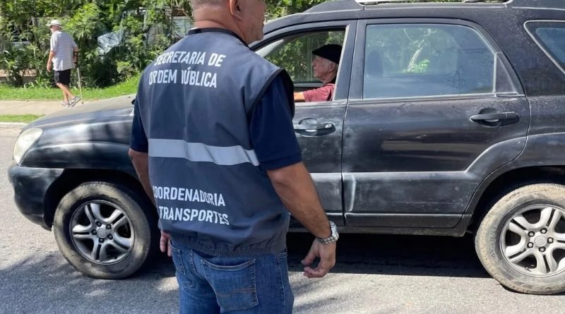 Prefeitura de Búzios realiza operação para coibir transporte alternativo irregular