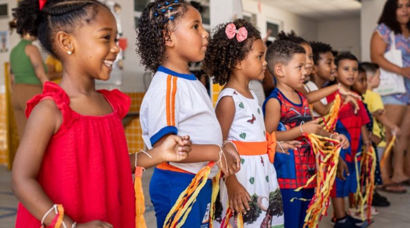 Semana da Criança reúne diversão em creche municipal de Nova Iguaçu