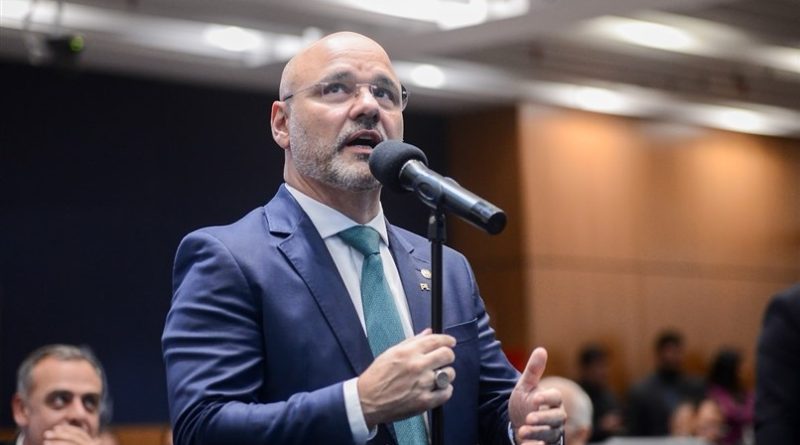 ALERJ aprova diretrizes de saúde mental para pessoas com uso compulsivo de jogos