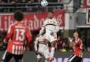 Flamengo tem atuação pouco inspirada, mas segura o Estudiantes