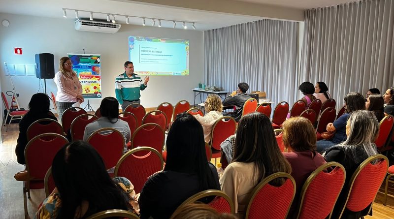 Itatiaia institui premiação para professores e destaca avanços na alfabetização da rede municipal