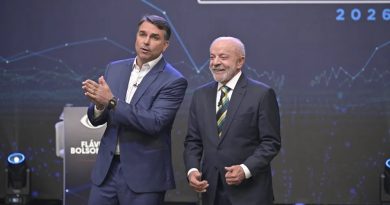 Lula e Flávio Bolsonaro preparam mudanças de estratégia para debate na TV Globo