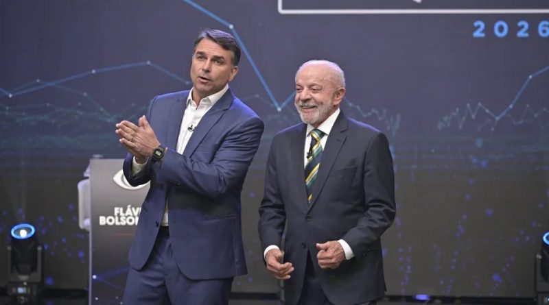 Lula e Flávio Bolsonaro preparam mudanças de estratégia para debate na TV Globo