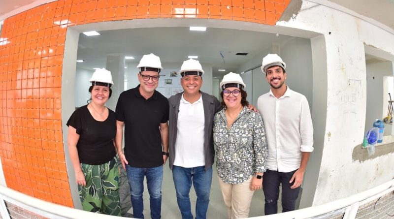 Prefeito Rodrigo Neves vistoria obras da primeira UBS de Icaraí, que está em fase final de implantação