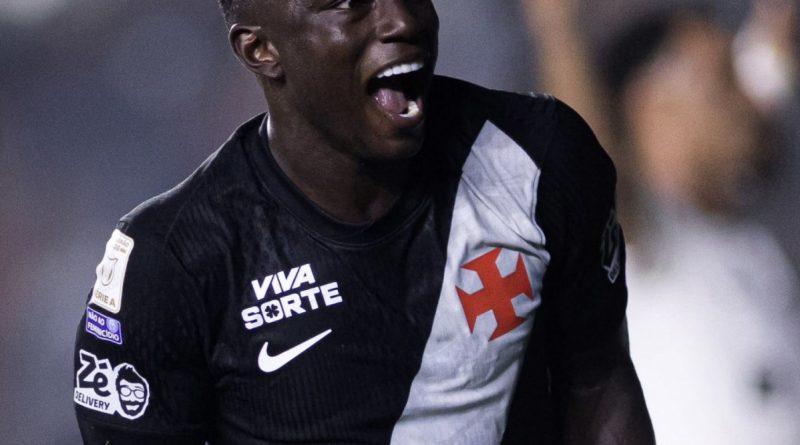 Vasco vira no fim com dois de Marino e afunda o Corinthians no Z-4