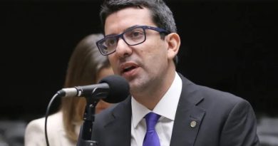 PF faz nova ação contra deputado Marcelo Queiroz por suspeita de fraude em licitação