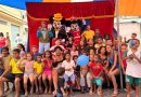 Chuva não atrapalha a diversão da criançada na Caravana de Arte e Lazer em São Gonçalo