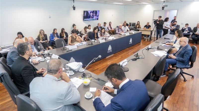 Cadstro obrigatório para empresas de videomonitoramento urbano é aprovado pela CCJ da ALERJ