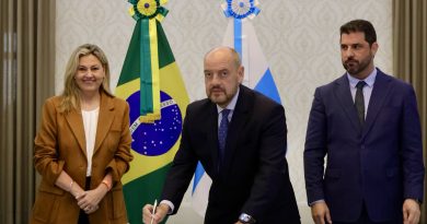 Governo do Rio assina acordo que possibilita migração de indústrias para o mercado livre de gás