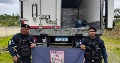 Carga de carne avaliada em R$ 900 mil é recuperada na Baixada